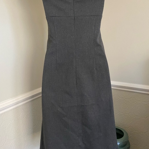 Elegant Gray Strapless Dress with Silver Silk Bow - Picture 4 of 6